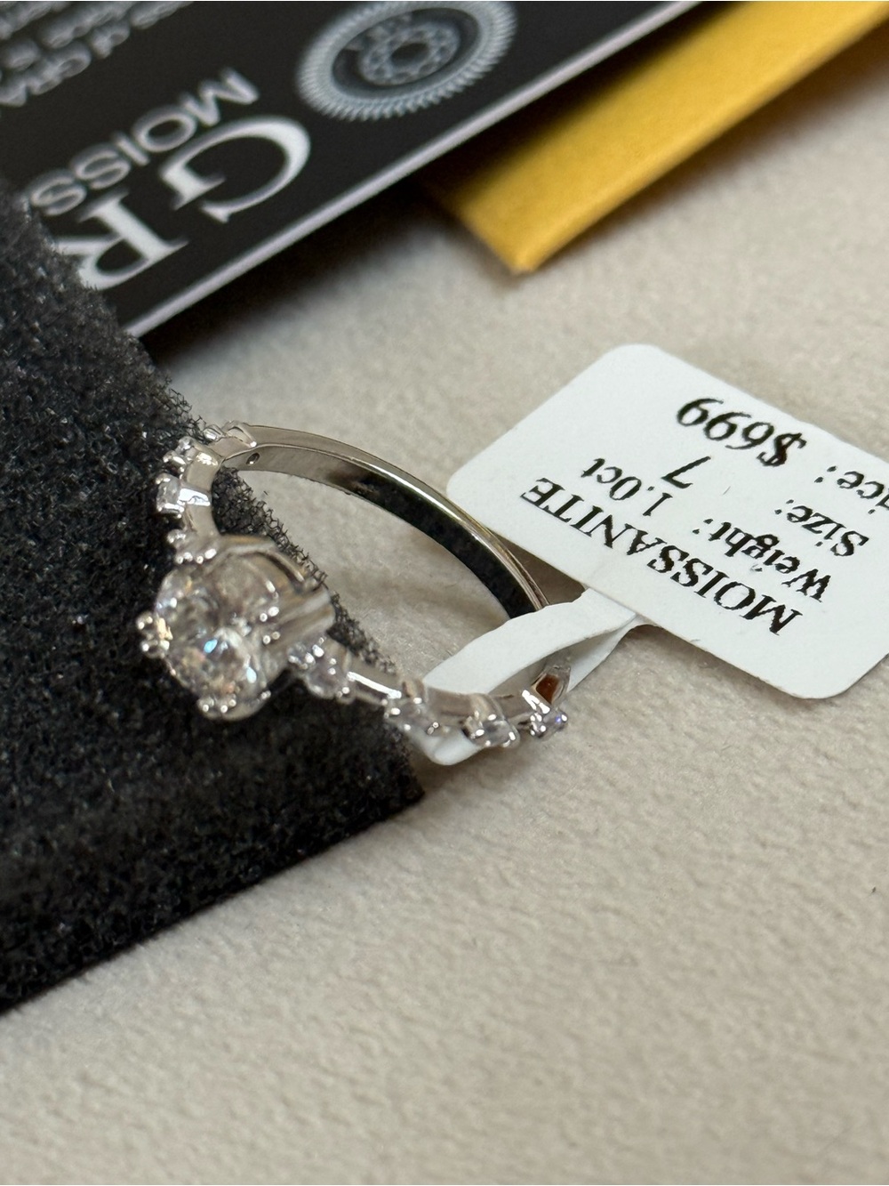 White Gold Engagement Ring with Round Center Stone